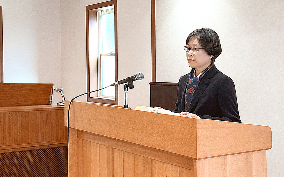 鈴蘭台教会の牧師 佐野 結子(さの ゆいこ)牧師の紹介ページへ
